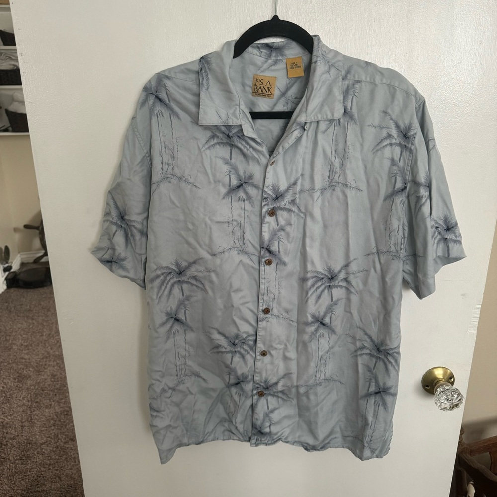 Jos A Bank 100% Silk Tropical Palm Tree Shirt L Hawaiian